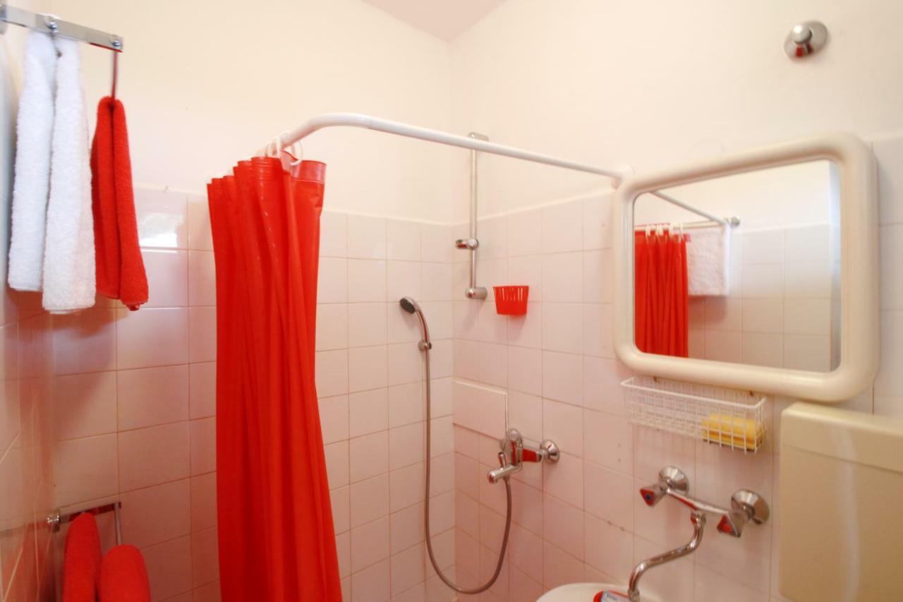 Apartment Dada Петркане Екстериор снимка