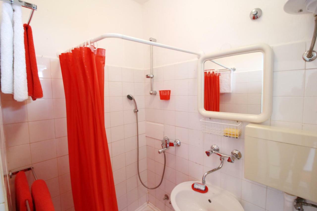 Apartment Dada Петркане Екстериор снимка